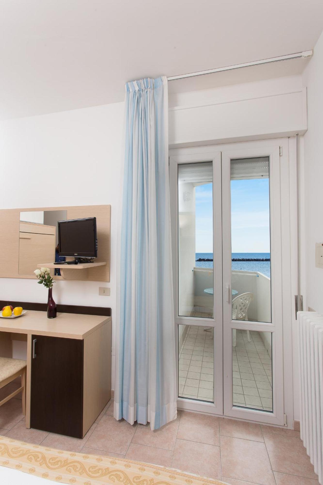 Hotel Asiago Beach Lido Di Savio Pokoj fotografie