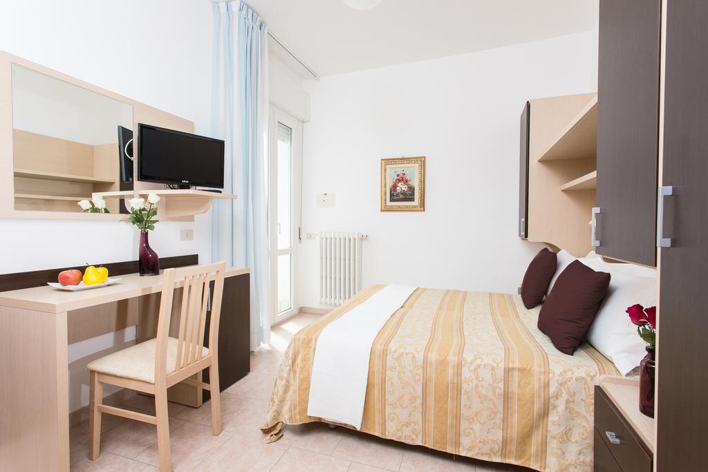 Hotel Asiago Beach Lido Di Savio Pokoj fotografie