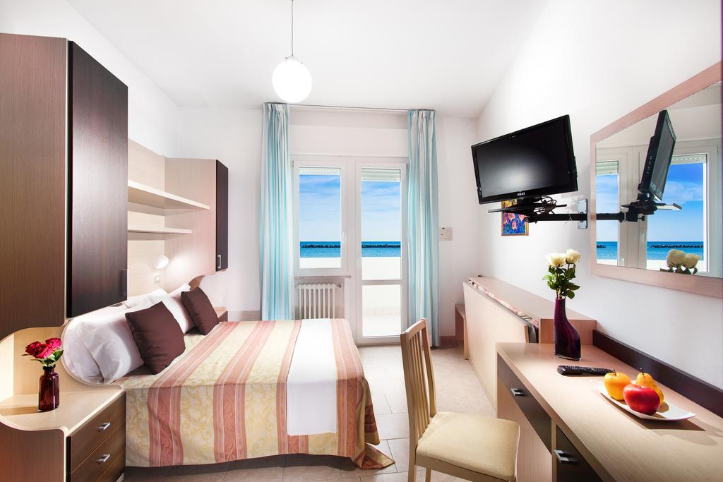Hotel Asiago Beach Lido Di Savio Pokoj fotografie
