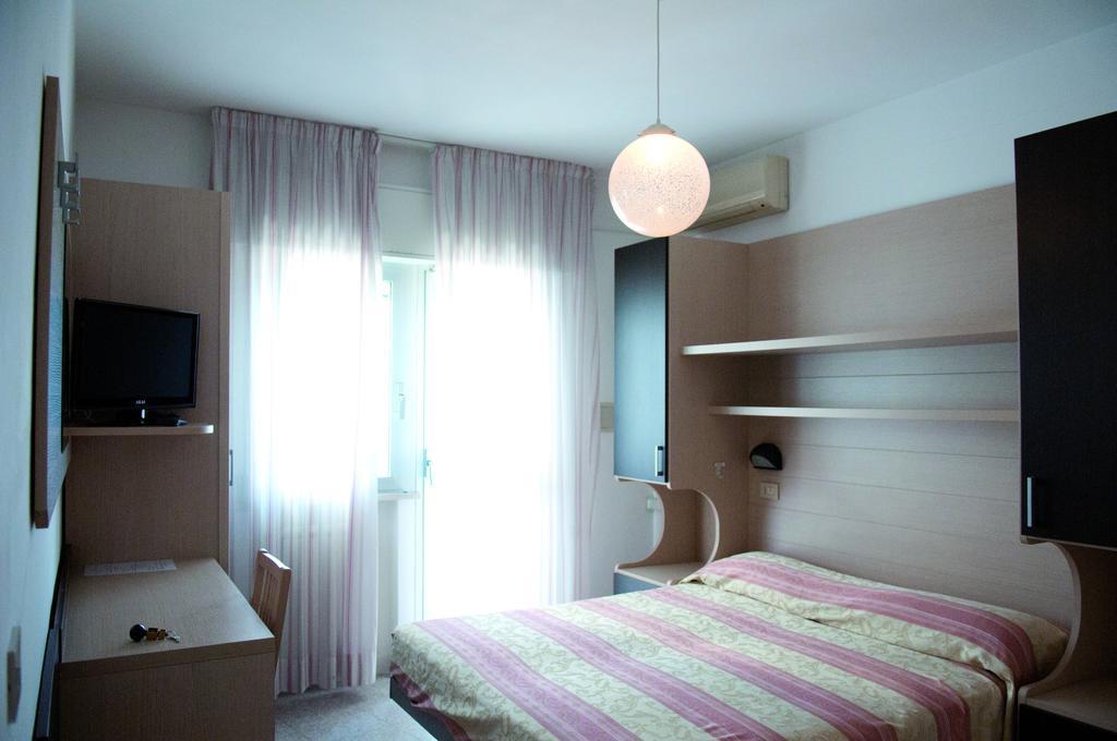Hotel Asiago Beach Lido Di Savio Pokoj fotografie