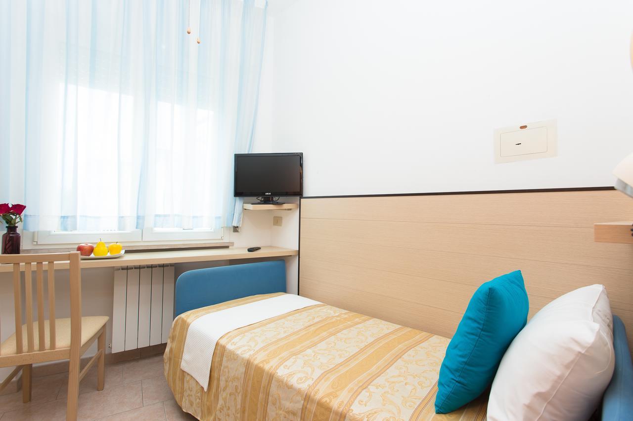 Hotel Asiago Beach Lido Di Savio Pokoj fotografie